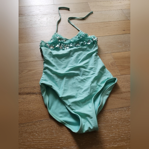 XHILIRATION | Girls one piece halter tie up swimsuit - Picture 2 of 6